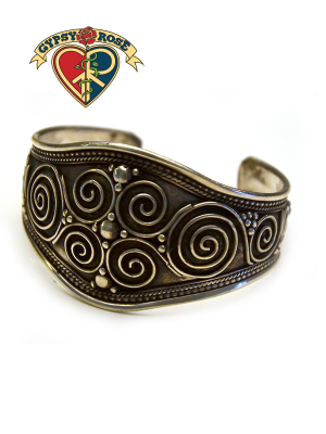 SWIRL & TWIRL HANDCRAFTED WRIST CUFF BRACELET