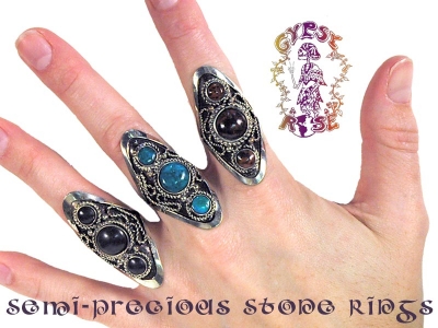 3 STONE ELONGATED RING
